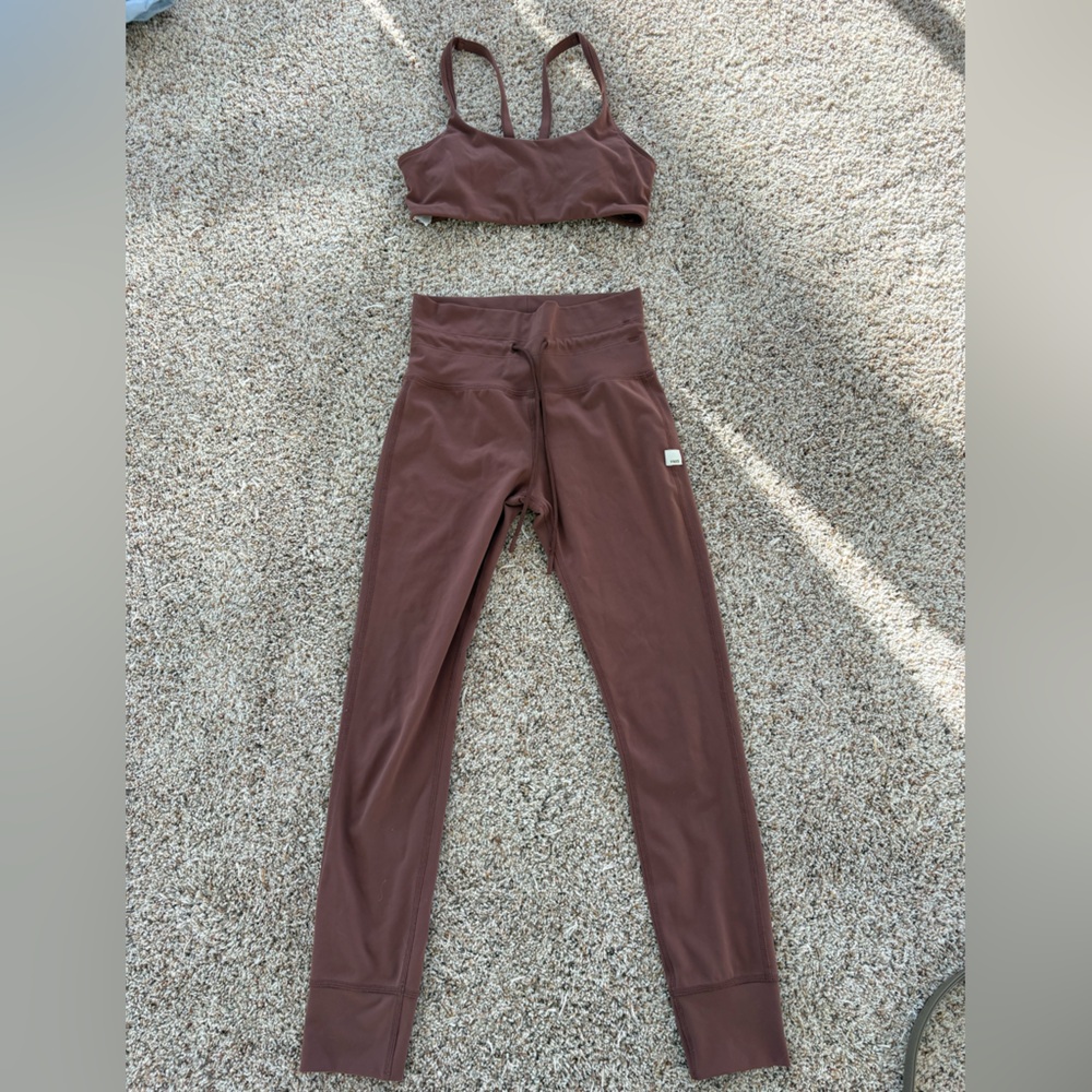 vuori set Sports Bra and Leggings Set XS yoga EUC
